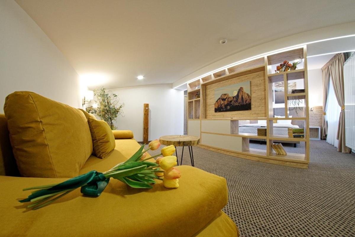 Aquarius Boutique Hotel Campulung Moldovenesc Room photo